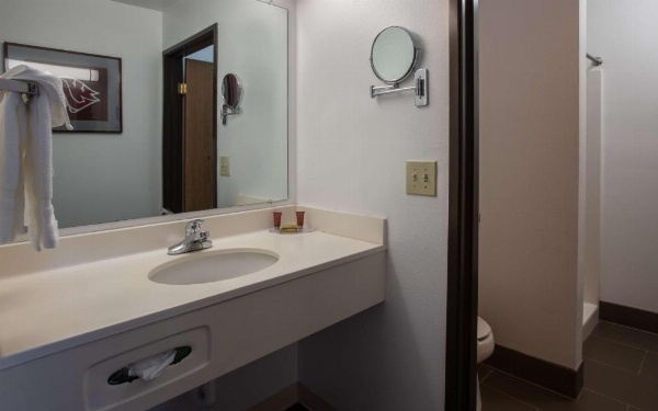 Coast Hilltop Inn image 15