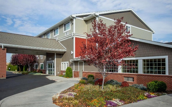 Coast Hilltop Inn image 2