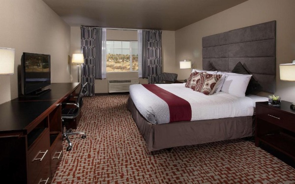 Coast Hilltop Inn image 22