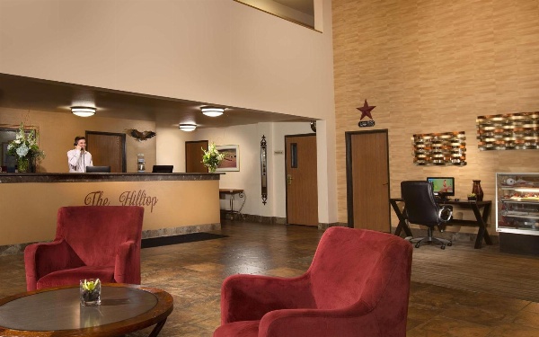Coast Hilltop Inn image 6